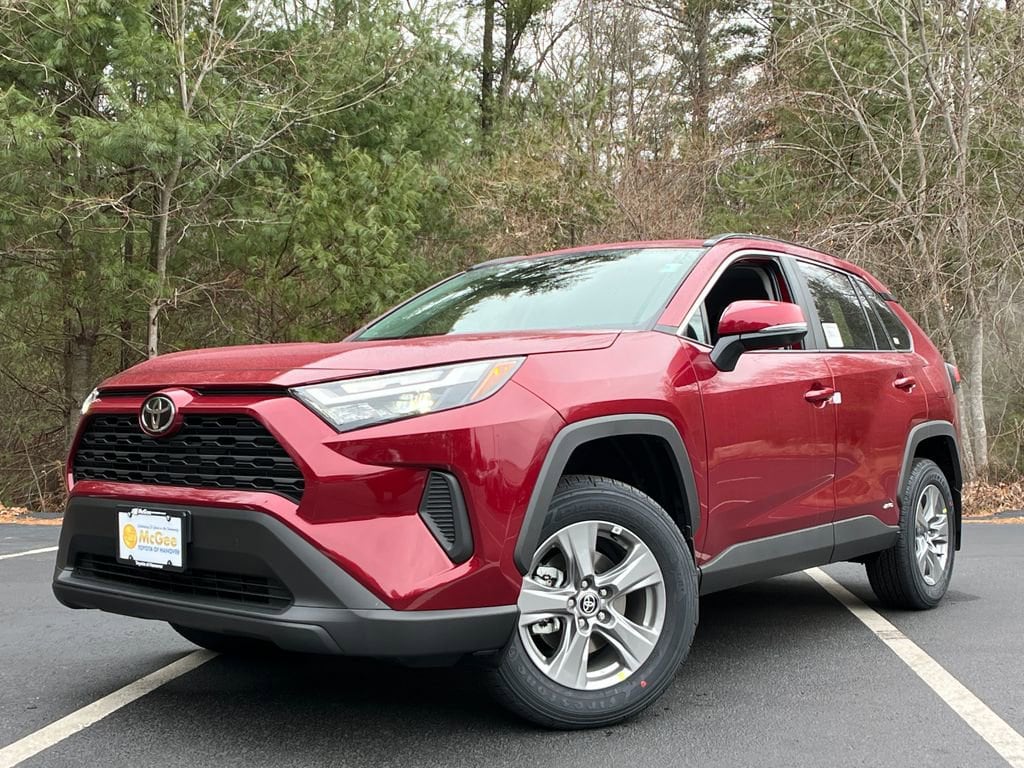 2025 Toyota RAV4 XLE's photo