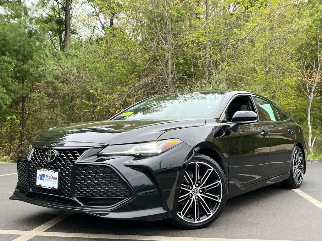 2019 Toyota Avalon Touring's photo