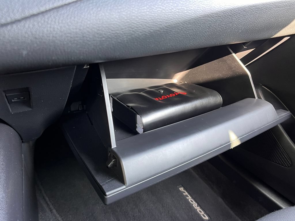 2021 Toyota Corolla LE - Photo 25