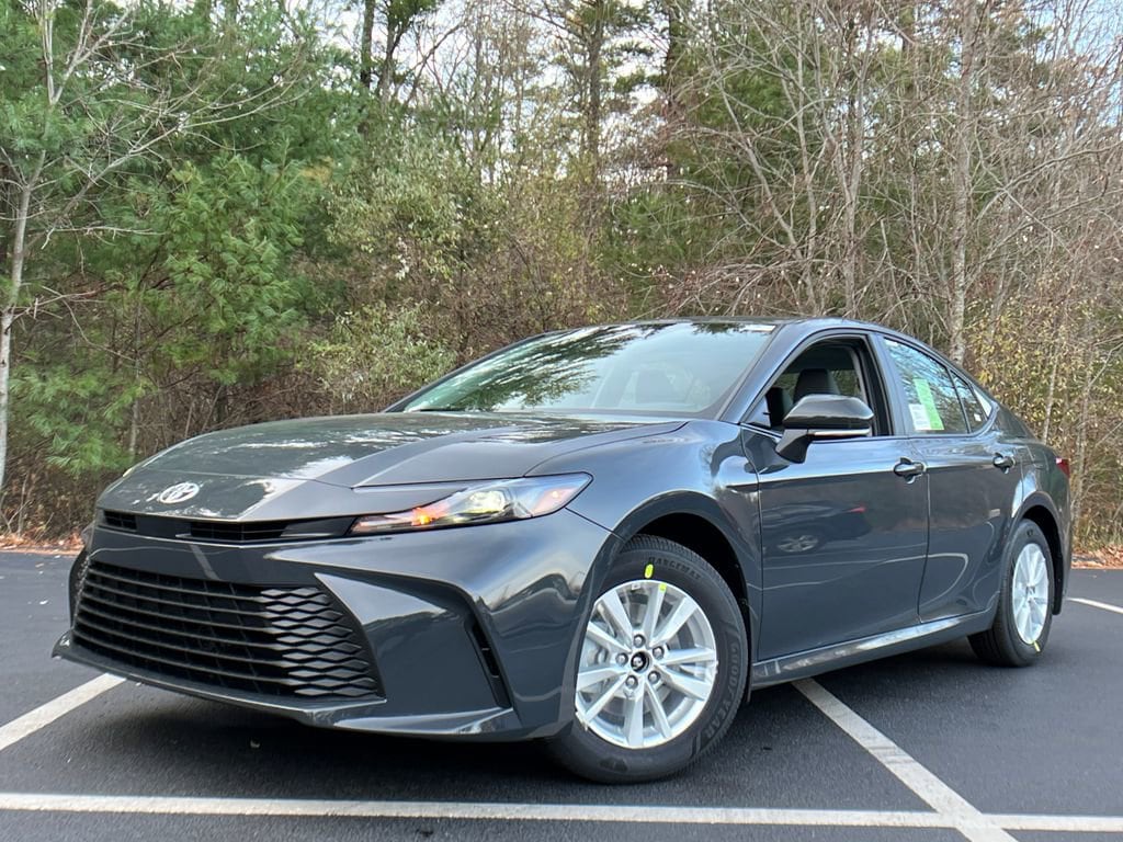 2026 Toyota Camry LE's photo
