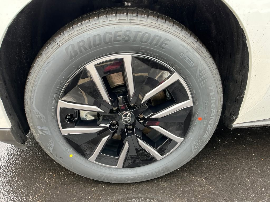 2026 Toyota bZ XLE - Photo 24