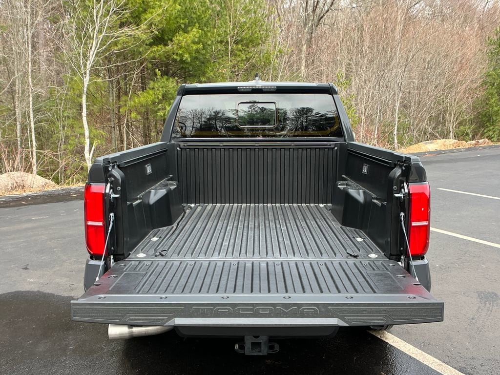 2026 Toyota Tacoma SR5 - Photo 23