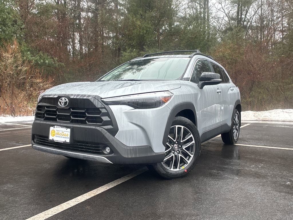 2026 Toyota Corolla Cross XLE's photo