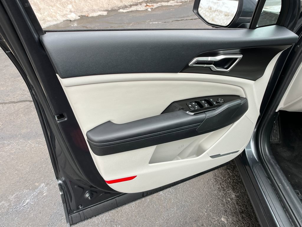 2023 Kia Sportage EX - Photo 11
