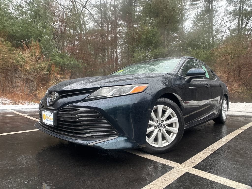 2018 Toyota Camry LE's photo