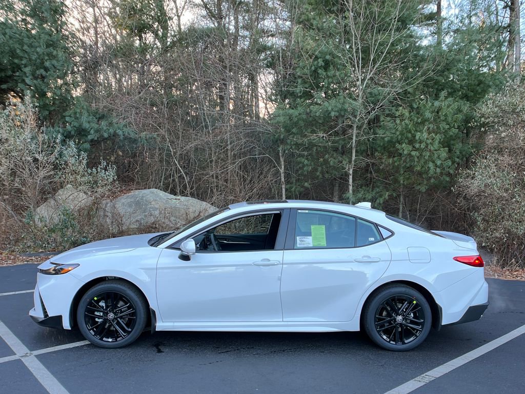 2026 Toyota Camry SE photo 2