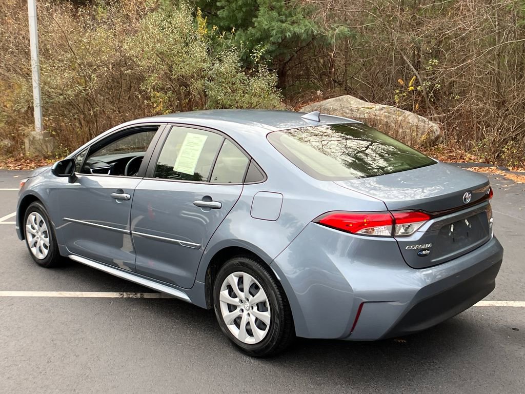 2024 Toyota Corolla Hybrid LE photo 2