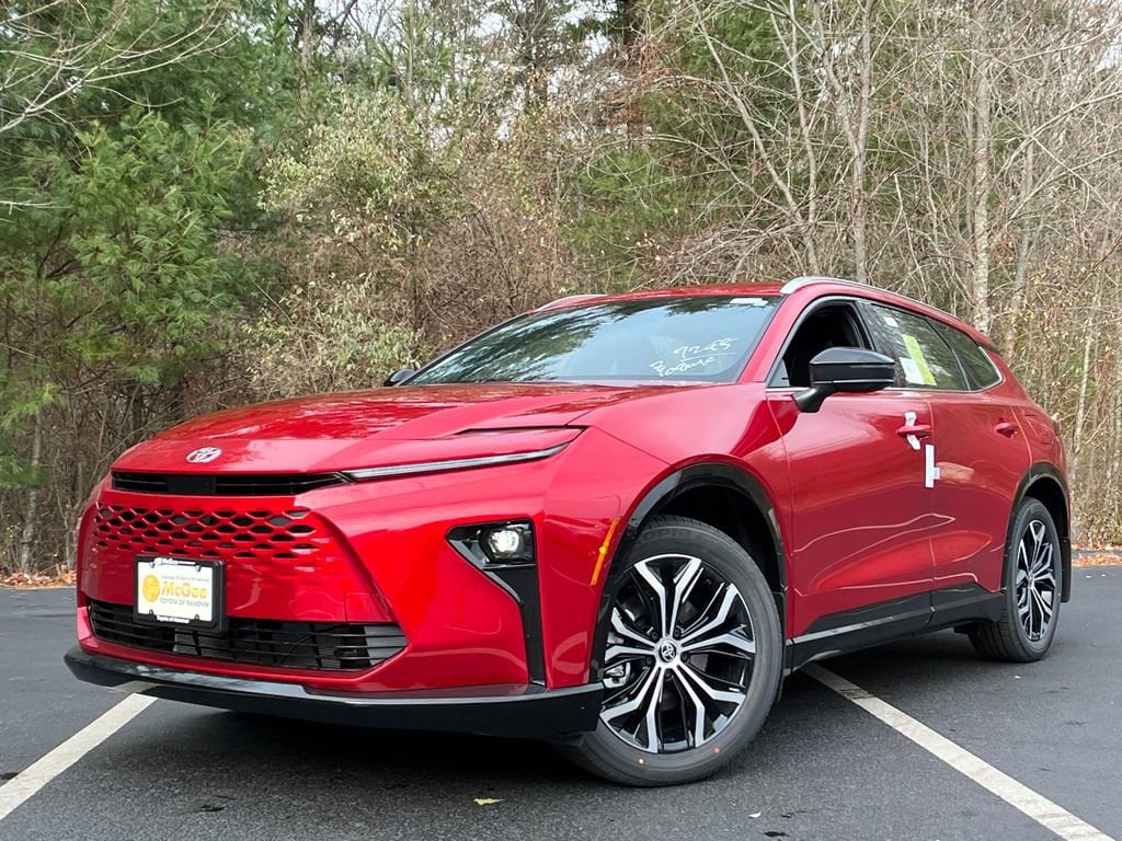 2025 Toyota Crown Signia XLE's photo