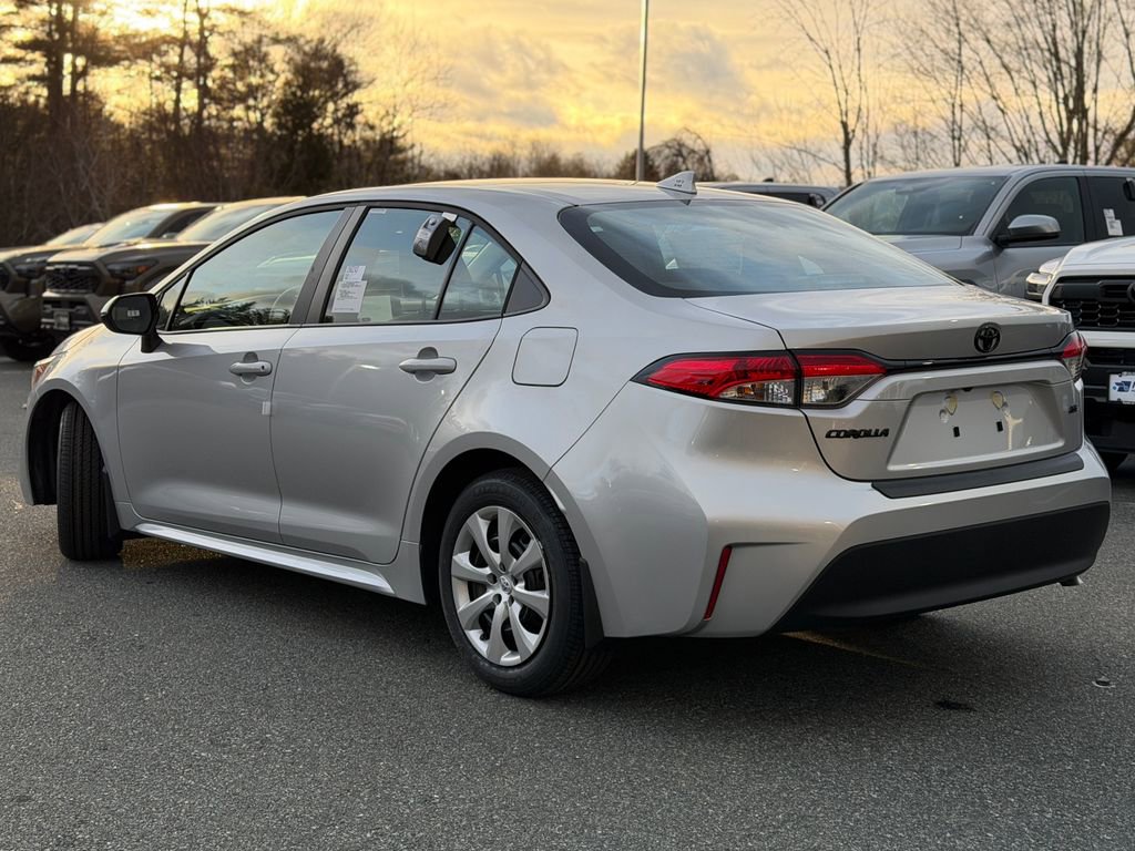 2026 Toyota Corolla LE photo 3