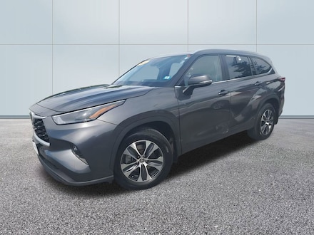 Pre-Owned 2024 Toyota Highlander LE SUV