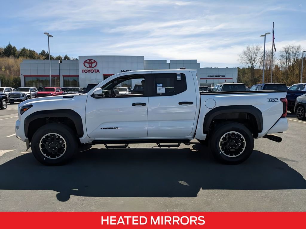 2025 Toyota Tacoma TRD Off-Road photo 2