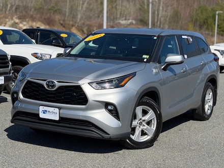 Pre-Owned 2023 Toyota Highlander SUV