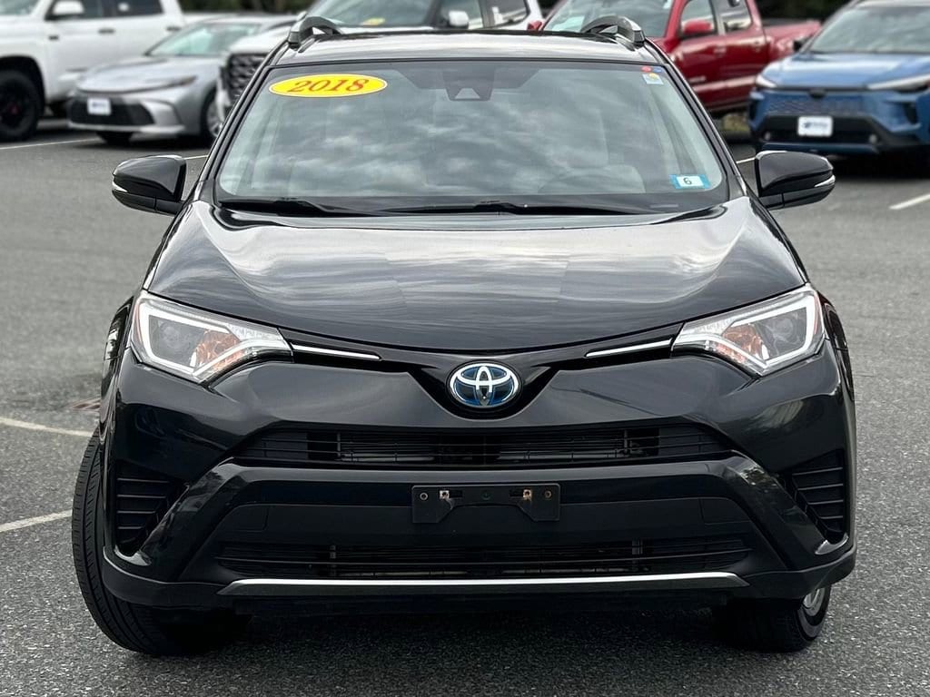 Used 2018 Toyota RAV4 LE with VIN JTMRJREV8JD242364 for sale in Claremont, NH