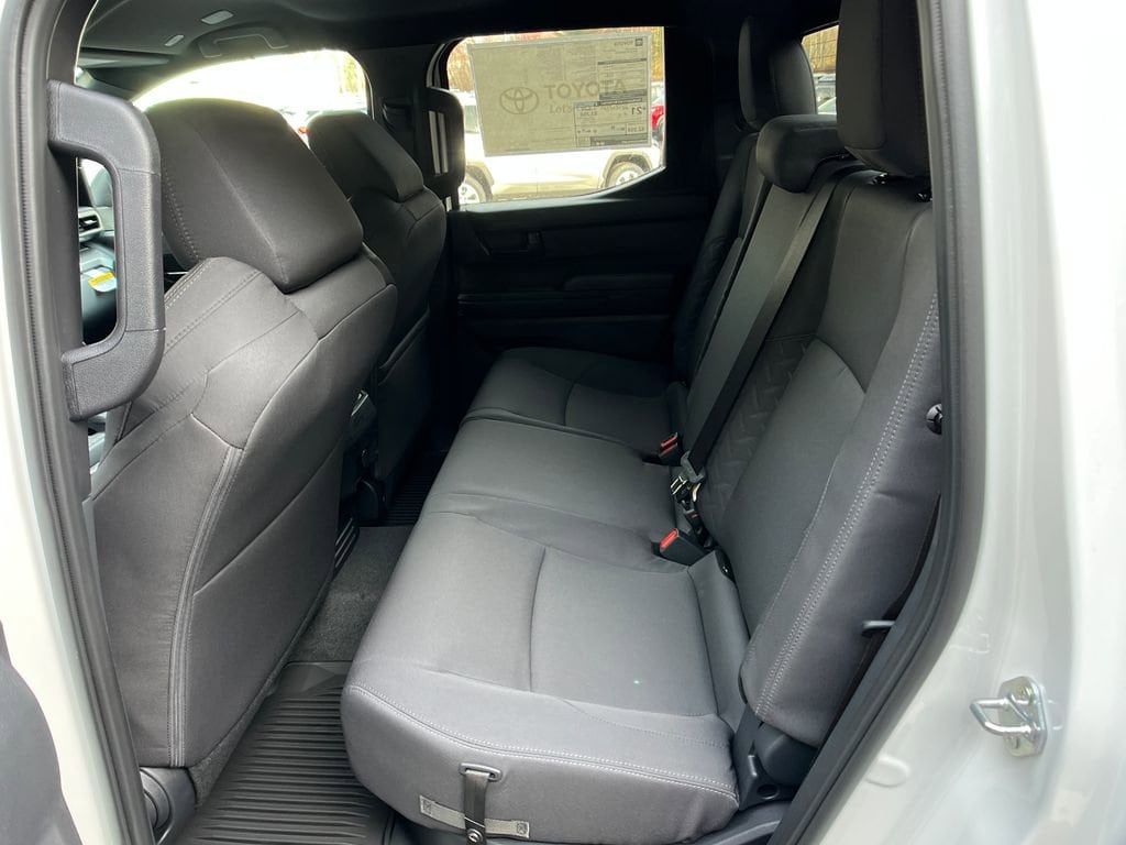 2026 Toyota Tacoma SR5 - Photo 21