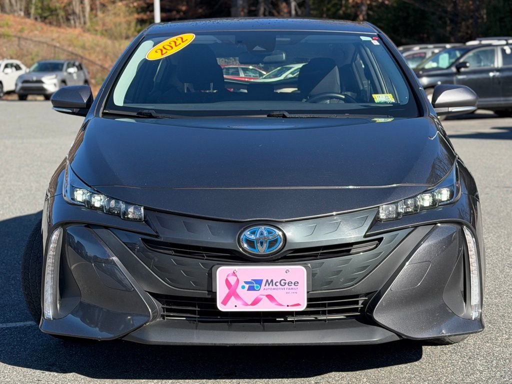 2022 Toyota Prius Prime LE photo 2