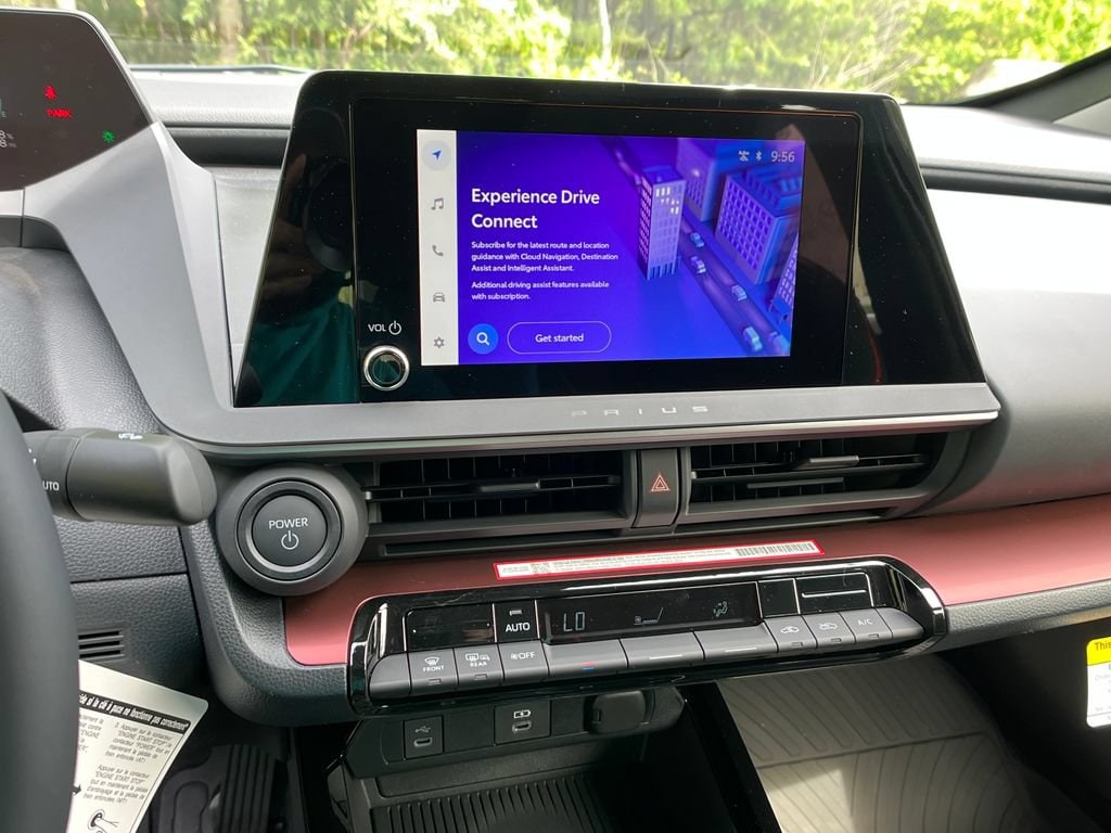 2026 Toyota Prius Plug-in Hybrid SE - Photo 16