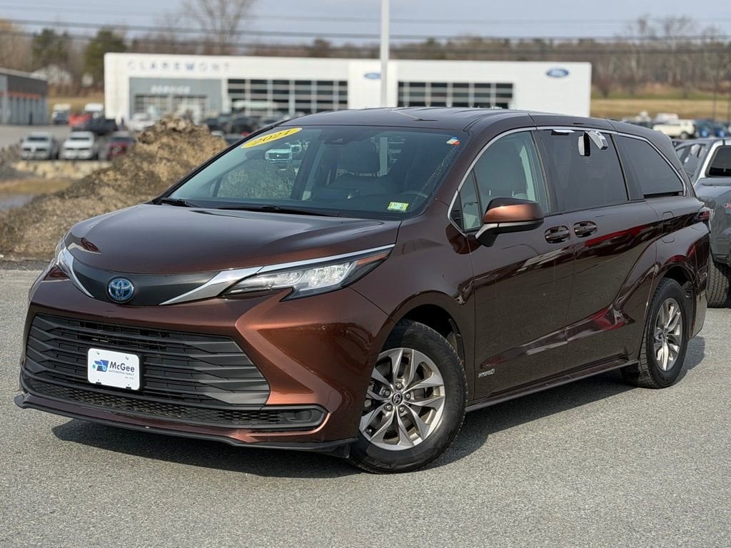 2021 Toyota Sienna LE