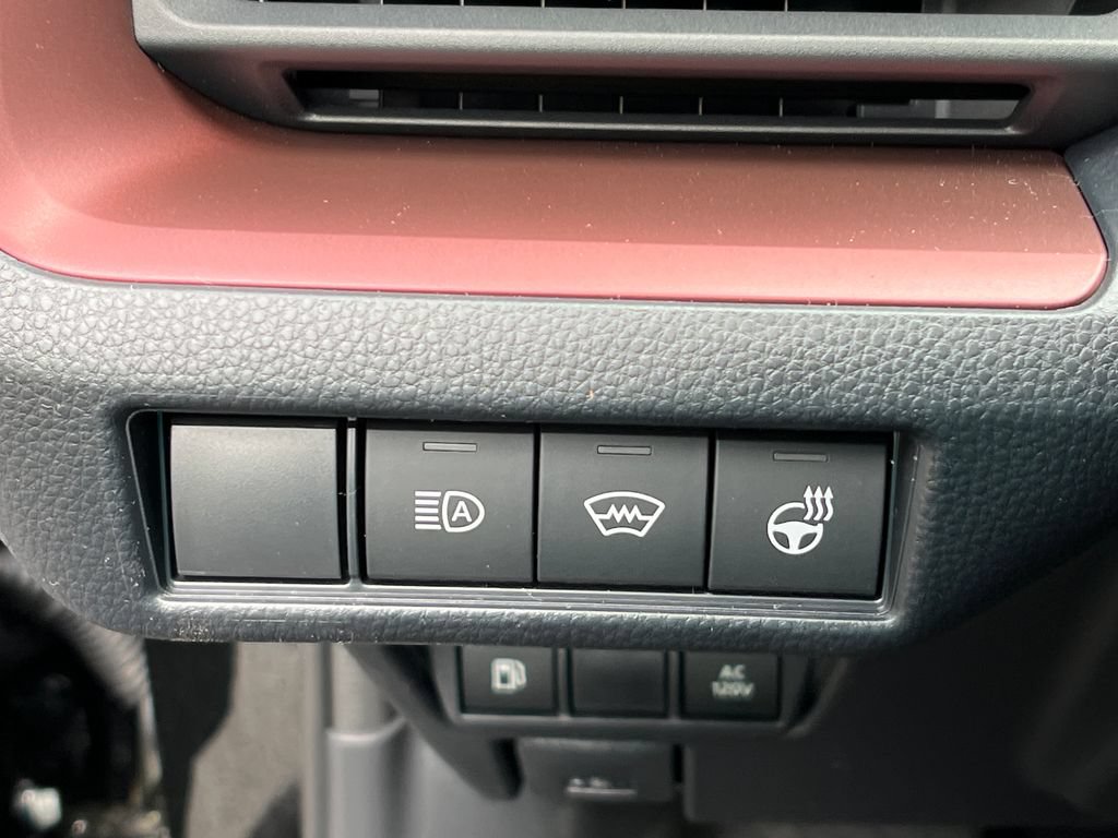 2026 Toyota Prius Plug-in Hybrid SE - Photo 27