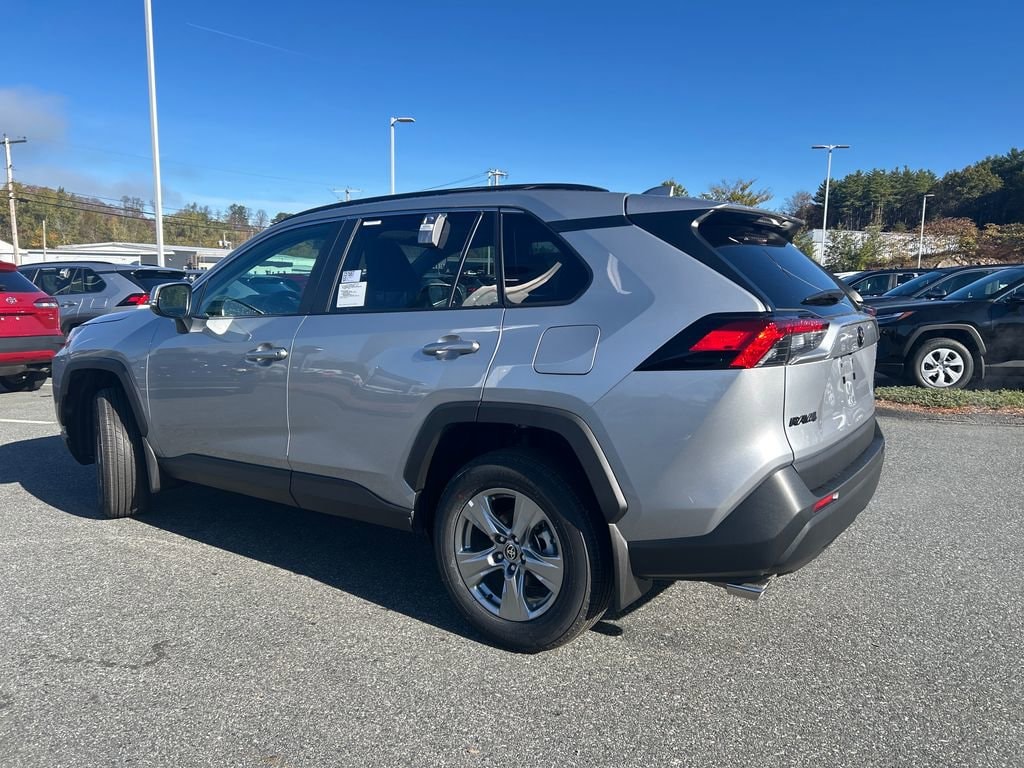 New 2025 Toyota RAV4 XLE XLE AWD SUV