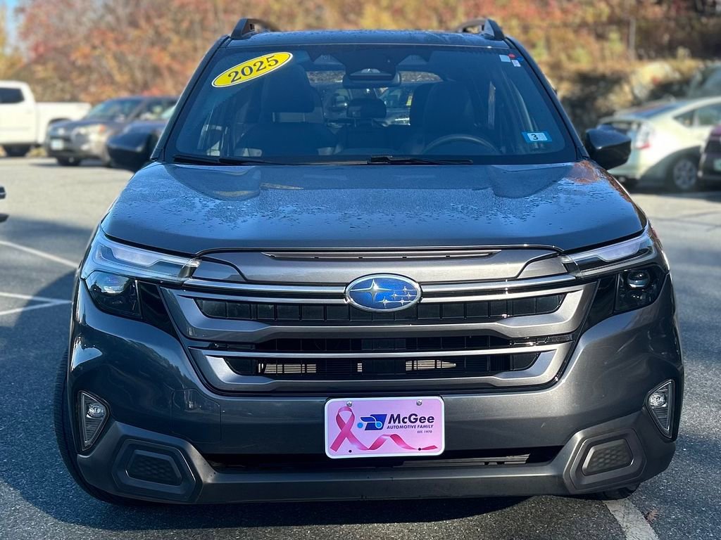 2025 Subaru Forester Limited photo 2