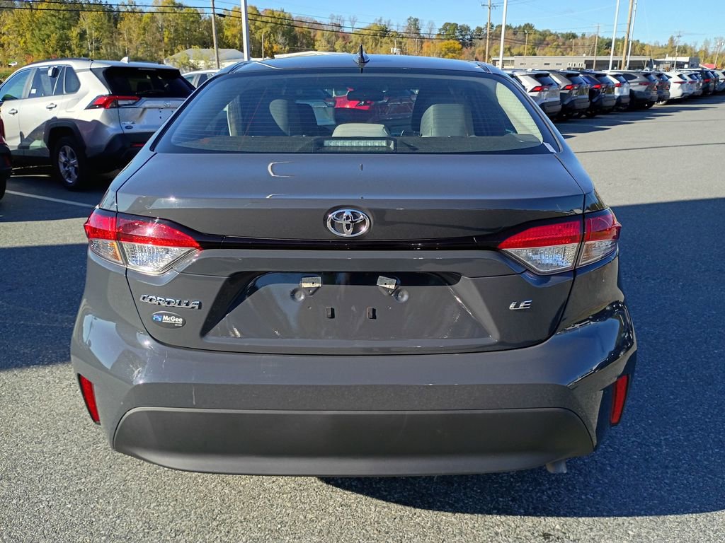 2025 Toyota Corolla LE photo 4