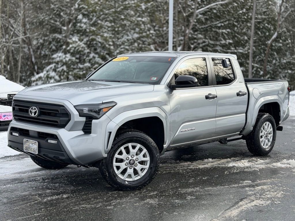 2024 Toyota Tacoma SR5's photo