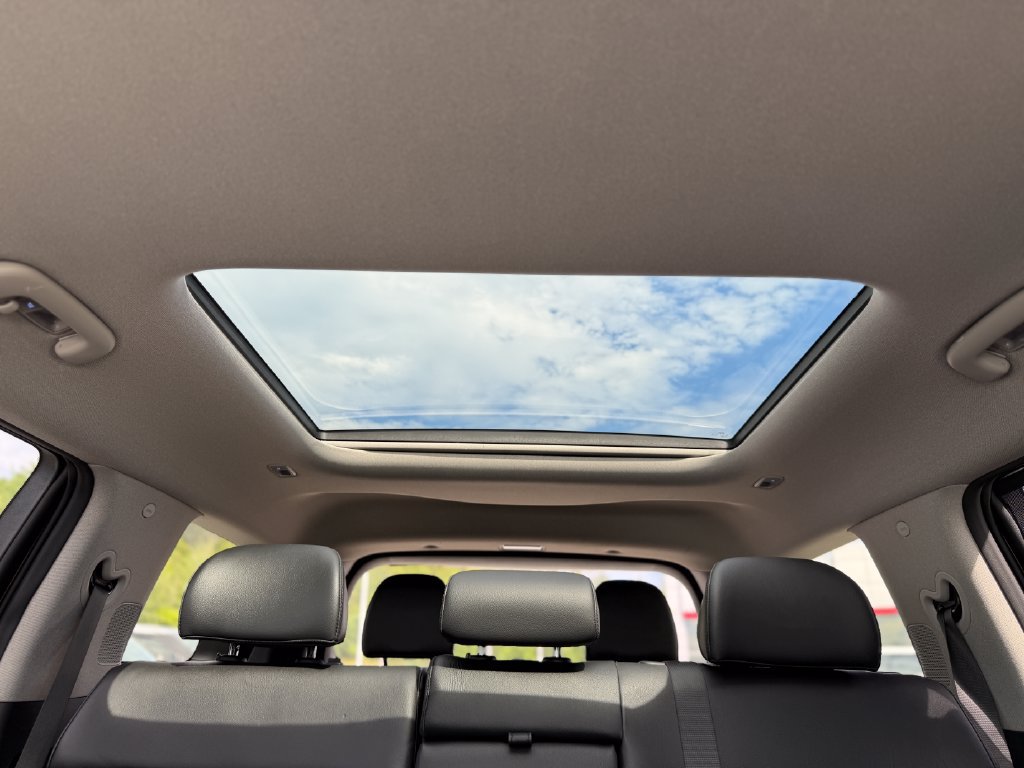 2025 Hyundai Santa Fe Limited - Photo 31