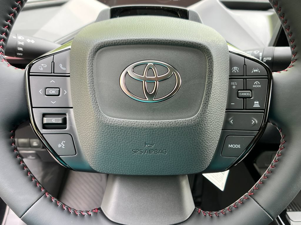 2026 Toyota Prius Plug-in Hybrid SE - Photo 14