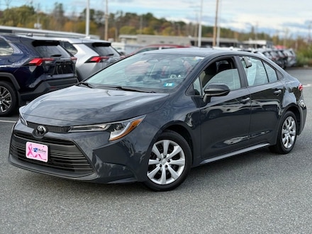 Pre-Owned 2025 Toyota Corolla LE Sedan