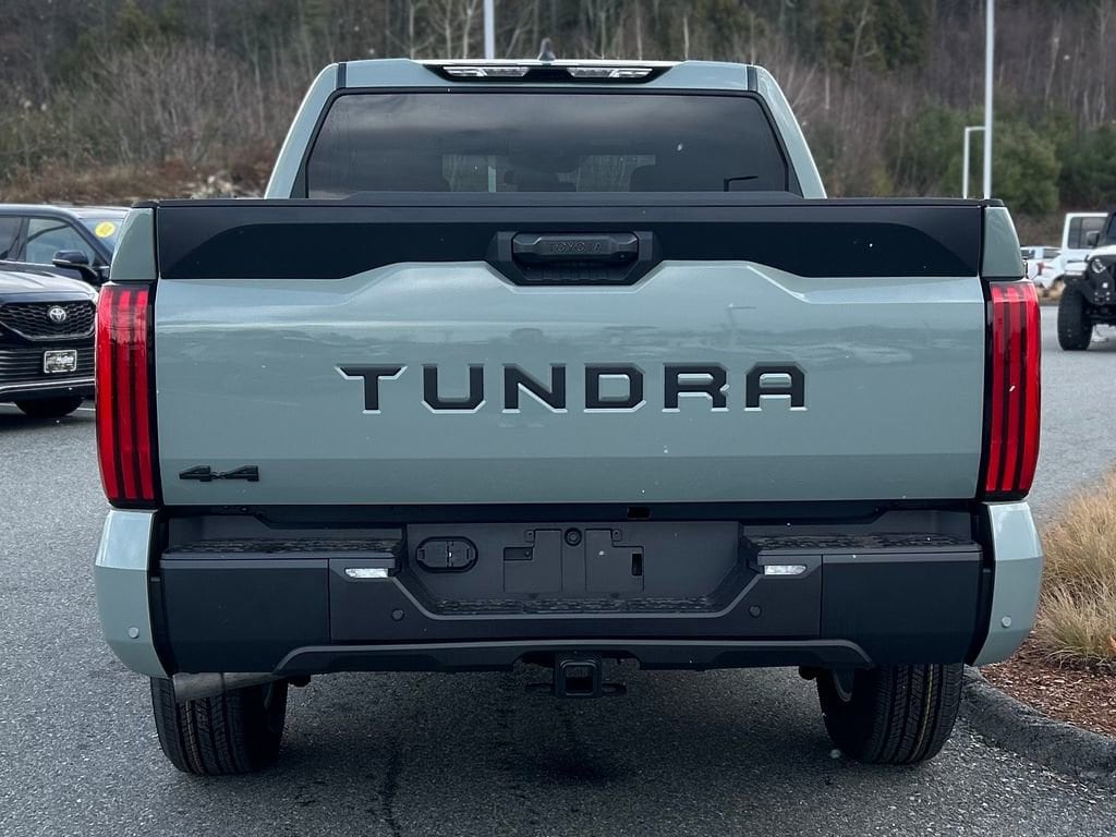 New 2026 Toyota Tundra SR5 SR5 CREWMAX 5.5