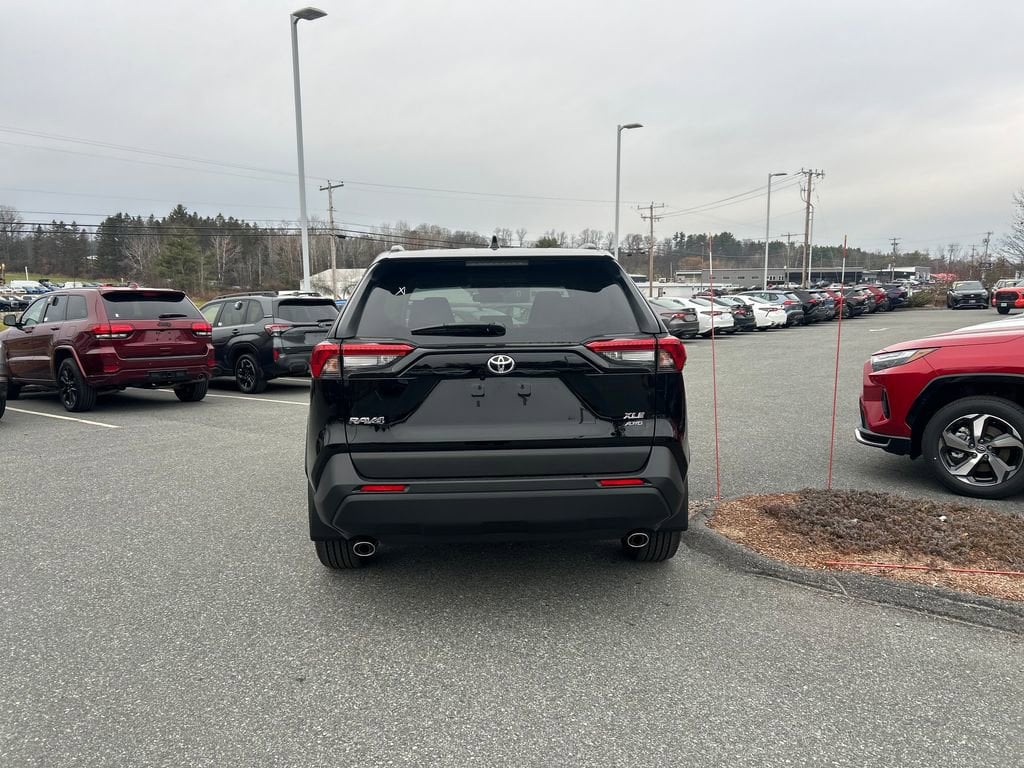 New 2025 Toyota RAV4 XLE Premium XLE PREM AWD SUV