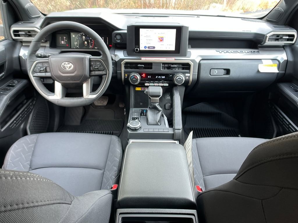 2026 Toyota Tacoma SR5 - Photo 13