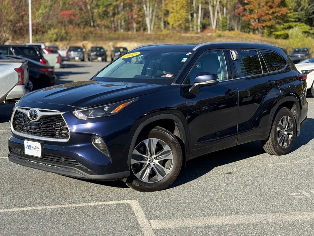 2022 Toyota Highlander SUV  2022 Toyota Highlander SUV