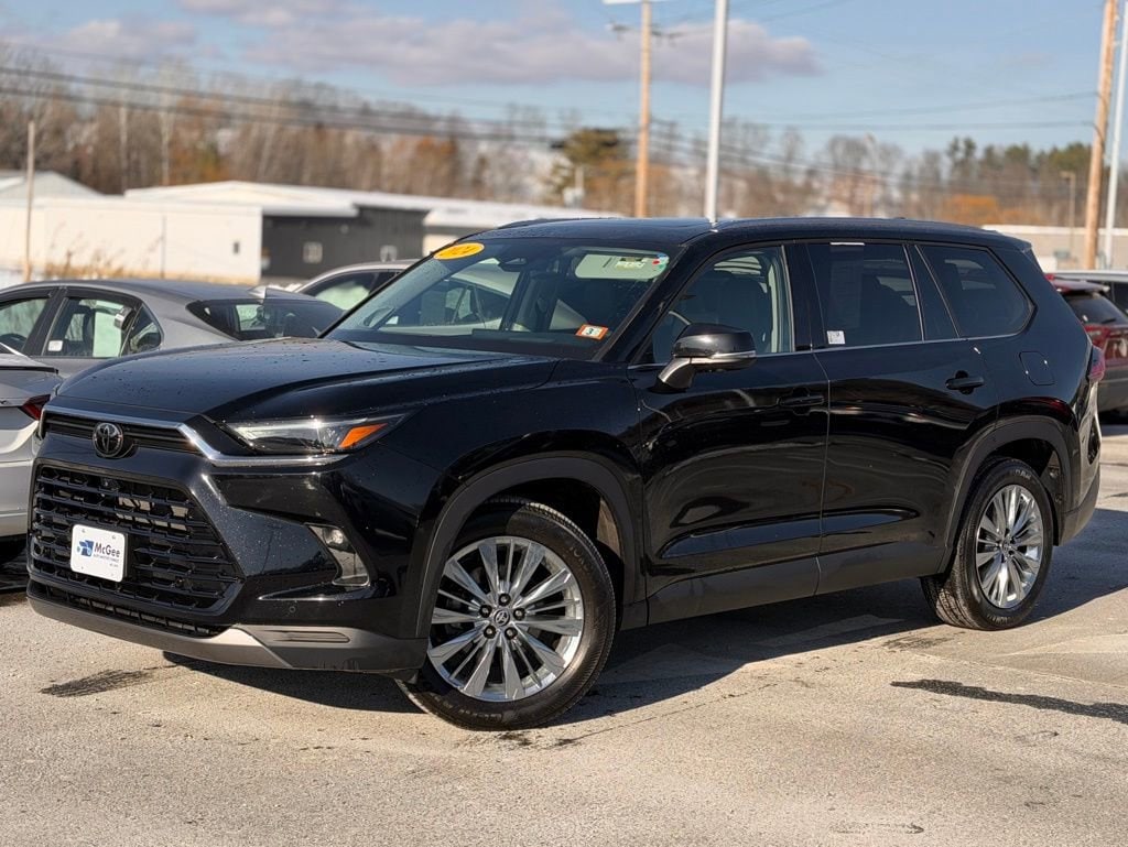 2024 Toyota Grand Highlander Platinum's photo