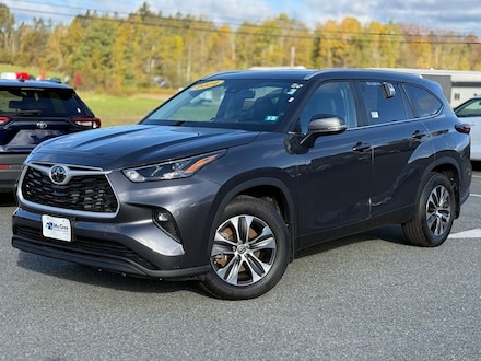 2024 Toyota Highlander LE SUV