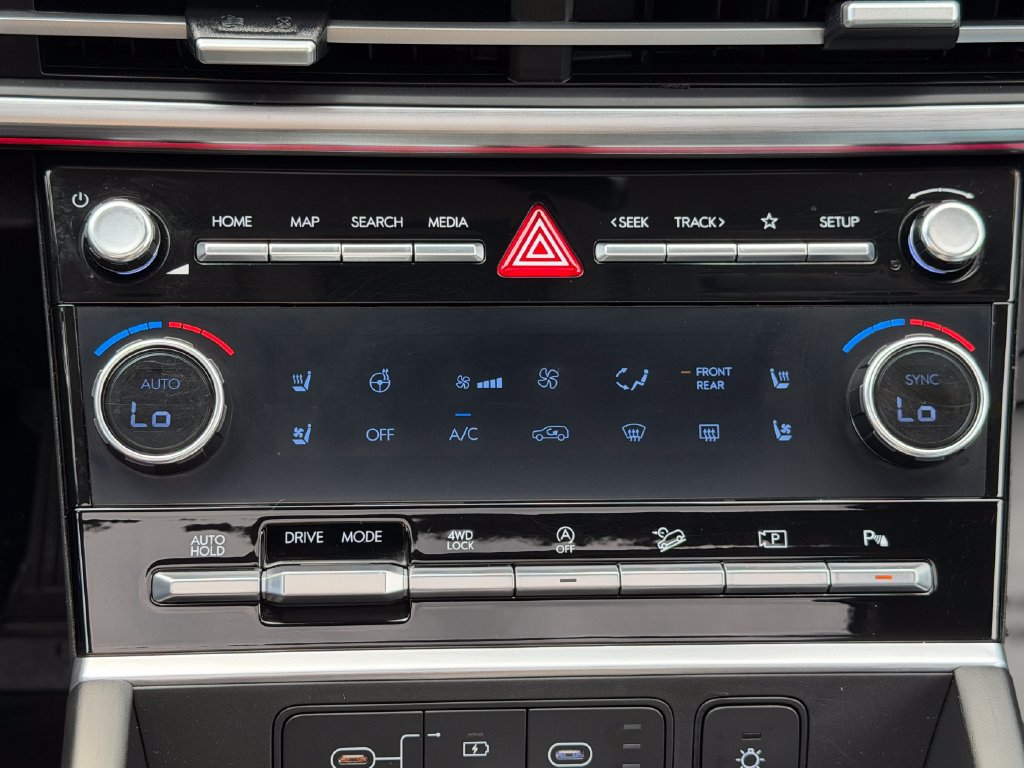 2025 Hyundai Santa Fe Limited - Photo 21