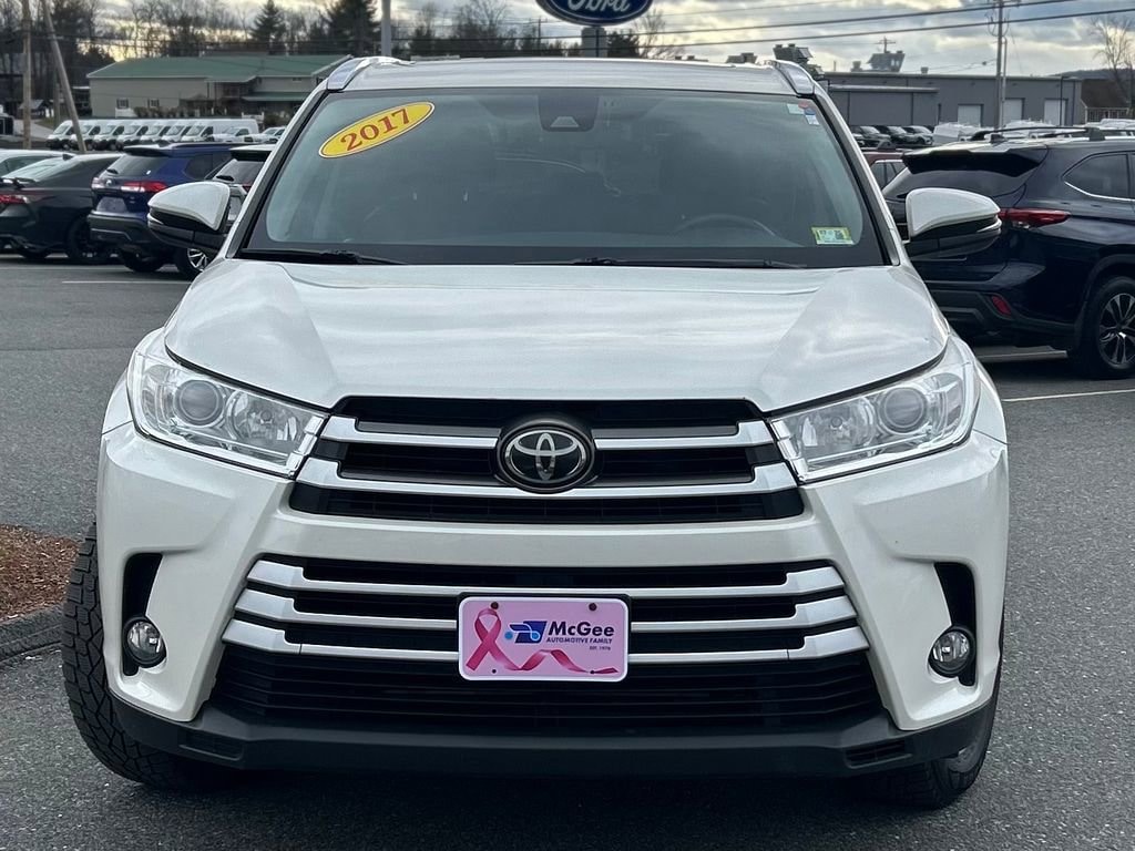 Used 2017 Toyota Highlander XLE V6 SUV