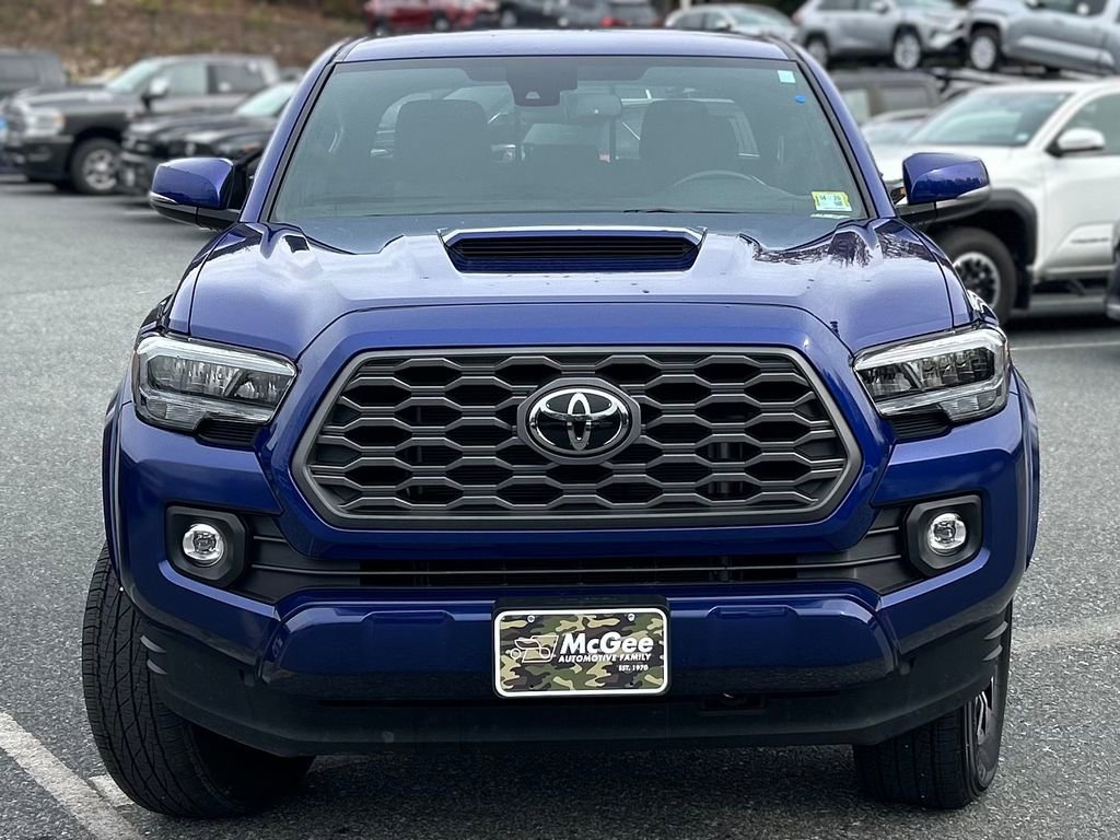 2023 Toyota Tacoma TRD Sport V6 photo 2