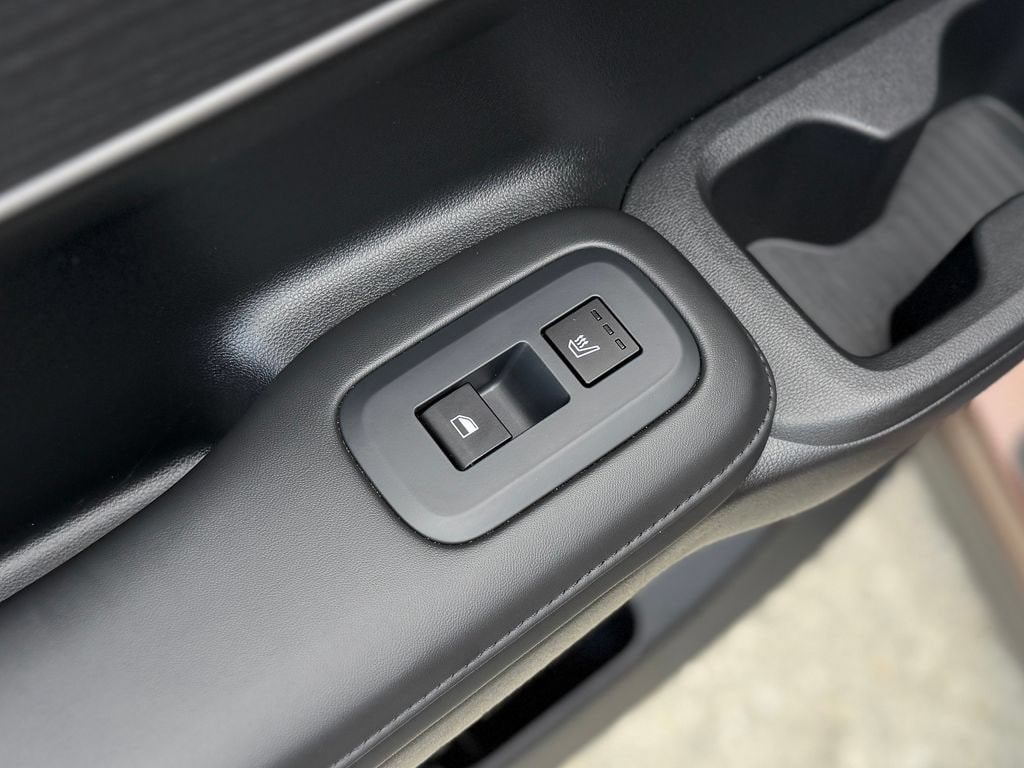 2025 Hyundai Santa Fe Limited - Photo 13