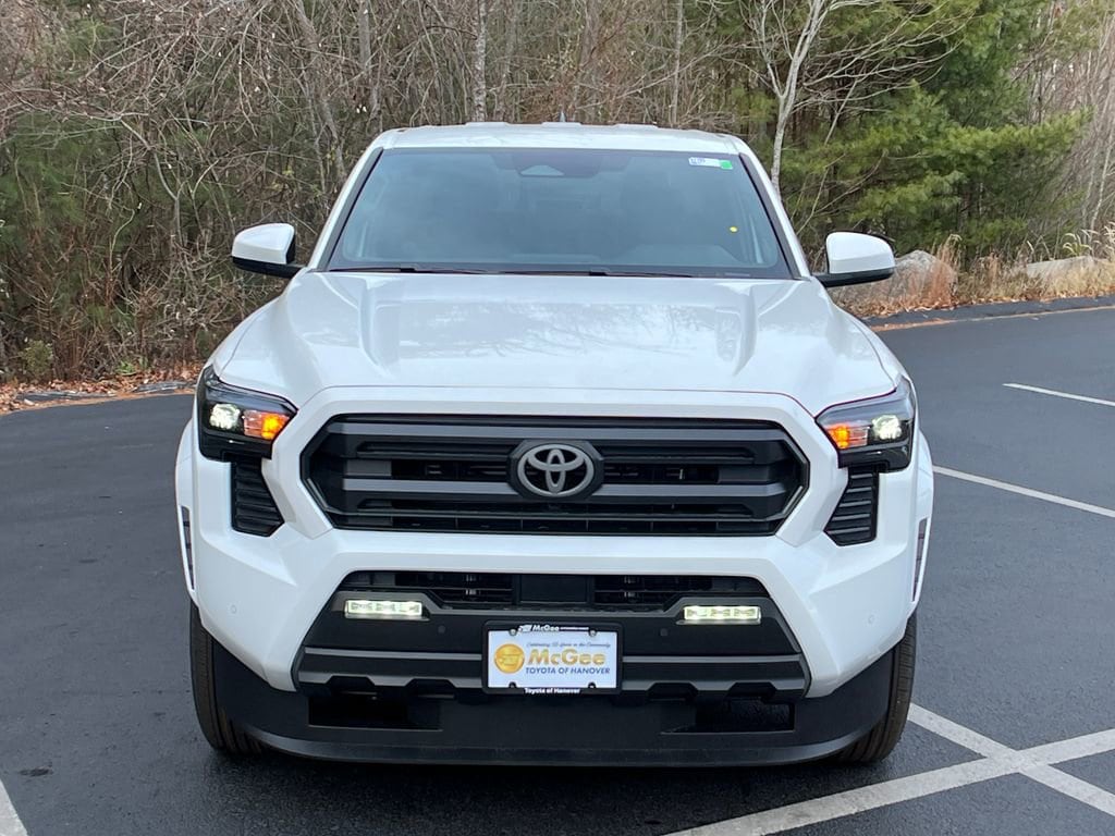 2026 Toyota Tacoma SR5 - Photo 8