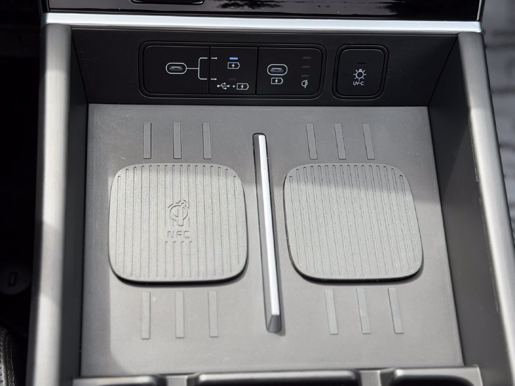 2025 Hyundai Santa Fe Limited - Photo 22