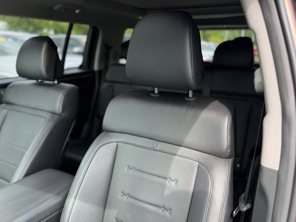 2025 Hyundai Santa Fe Limited - Photo 15