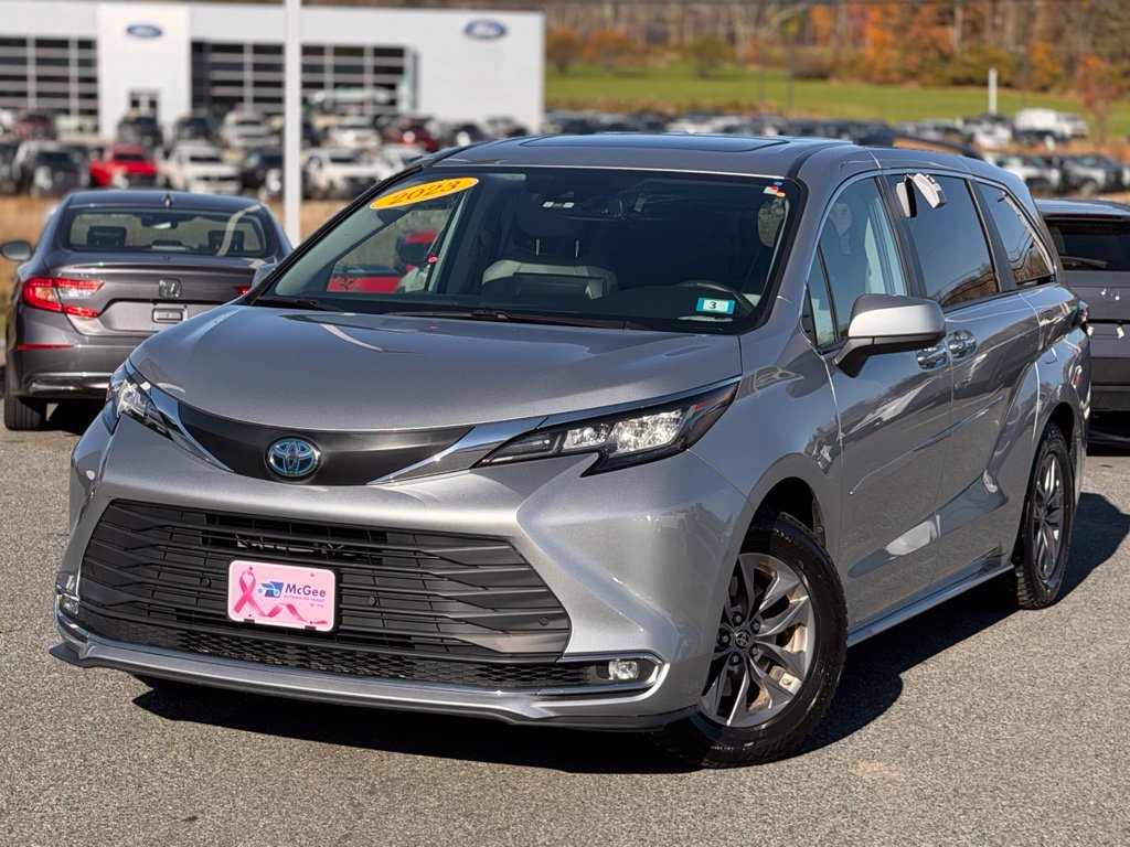 2023 Toyota Sienna XLE