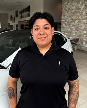 Staff member Sonia T from e80e372b5b8f
