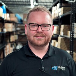 Staff member Joey J from 16ede2983569