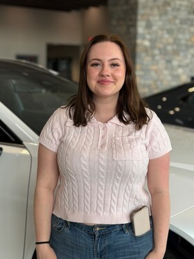 Staff member Sydney R from e80e372b5b8f