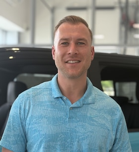 Staff member Nick D from 8b2c7867b747