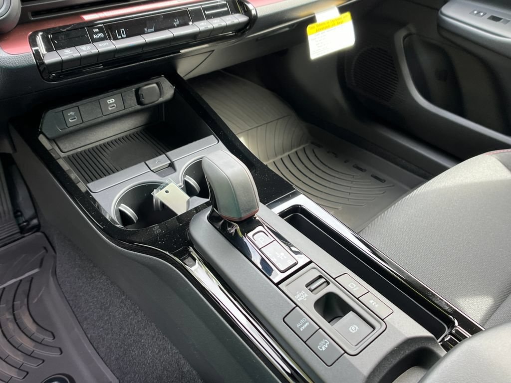 2026 Toyota Prius Plug-in Hybrid SE - Photo 20