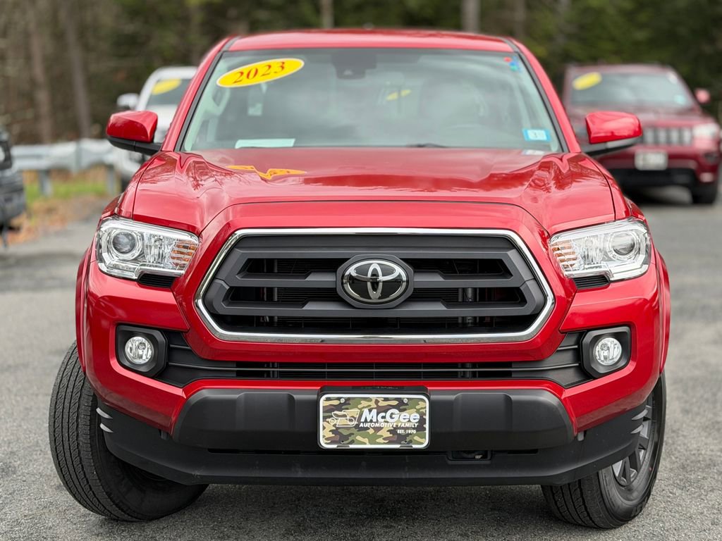 2023 Toyota Tacoma SR5 V6 photo 2