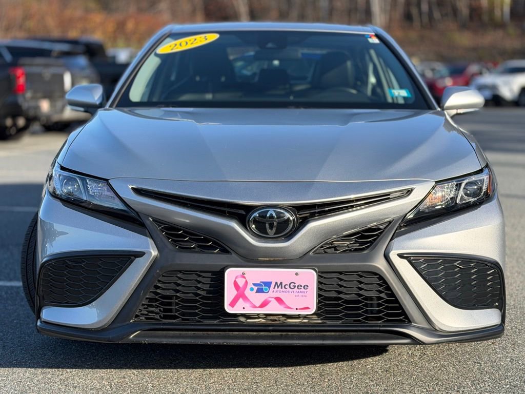 2023 Toyota Camry SE photo 2